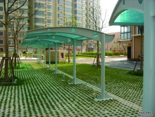 遮阳伞厂家用以立足的是质量和服务还有性价比	